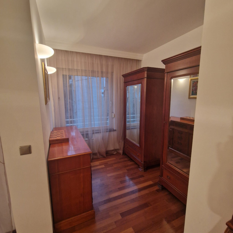 A louer  3 chambres Sofia , Lozenets , 200 m² | 57318847 - image [7]