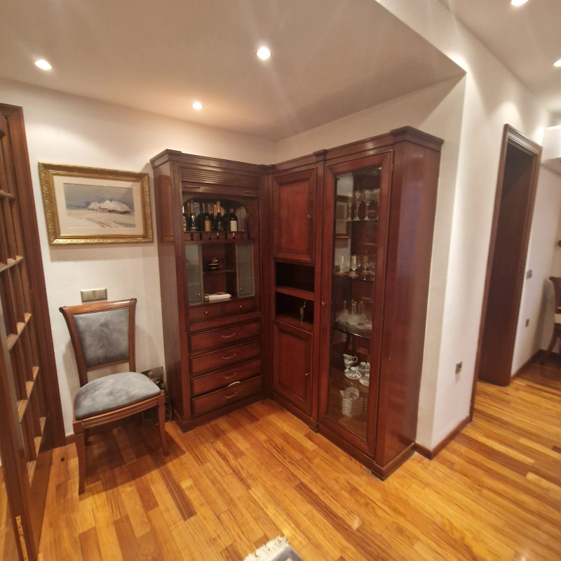 A louer  3 chambres Sofia , Lozenets , 200 m² | 57318847 - image [5]