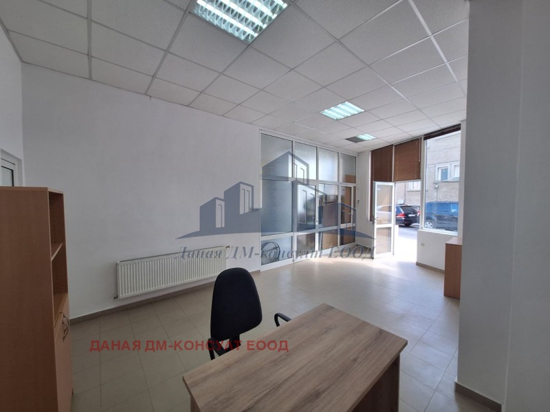 K pronájmu  Kancelář Šumen , Centar , 38 m2 | 92228975 - obraz [4]