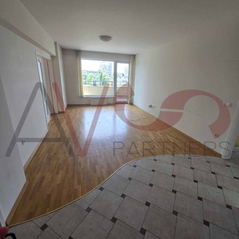 Kiadó  Hivatal Sofia , Geo Milev , 100 négyzetméter | 72574851