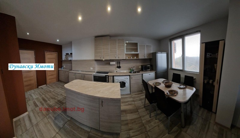 Издаје се  1 спаваћа соба Русе , Центар , 65 м2 | 85625198 - слика [2]
