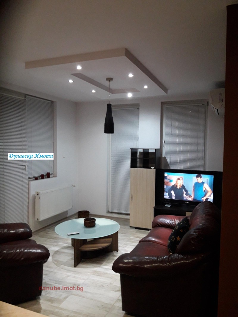 Издаје се  1 спаваћа соба Русе , Центар , 65 м2 | 85625198 - слика [4]
