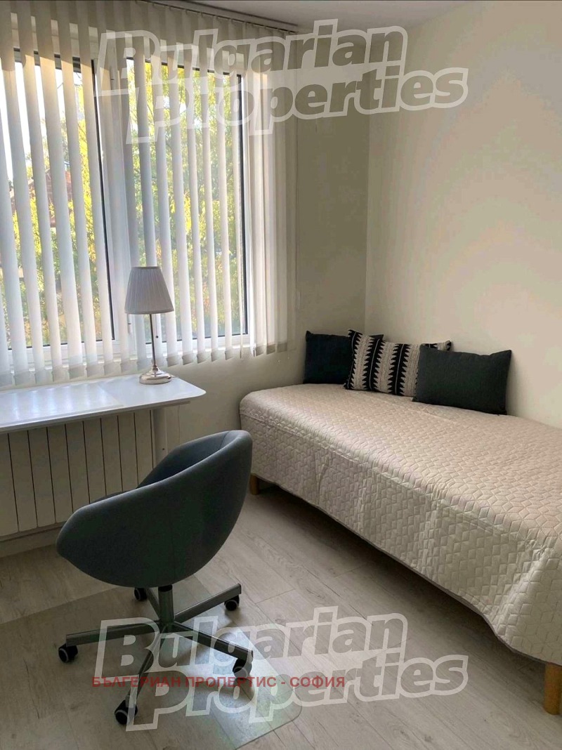 Издаје се  2 спаваће собе Софија , Центар , 90 м2 | 24988409 - слика [10]