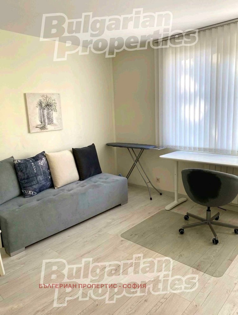 Издаје се  2 спаваће собе Софија , Центар , 90 м2 | 24988409 - слика [4]