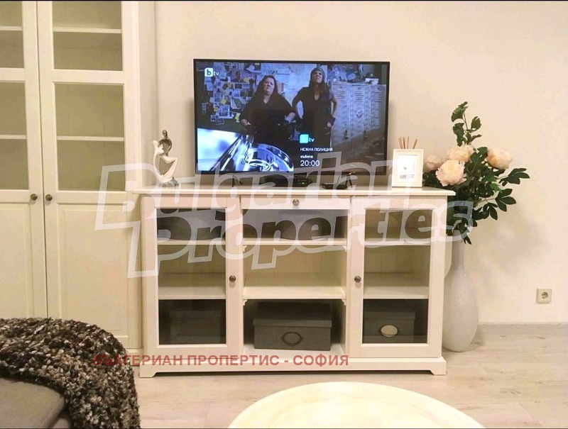 Издаје се  2 спаваће собе Софија , Центар , 90 м2 | 24988409 - слика [12]