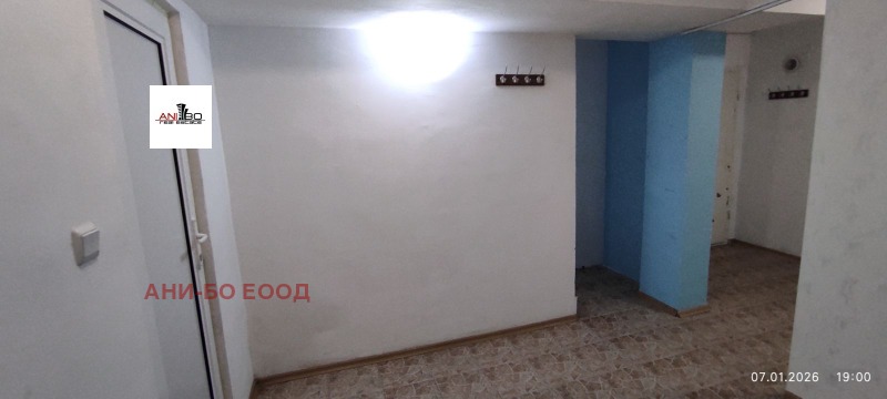 Дава под наем АТЕЛИЕ, ТАВАН, гр. Варна, Колхозен пазар, снимка 10 - Апартаменти - 53218475