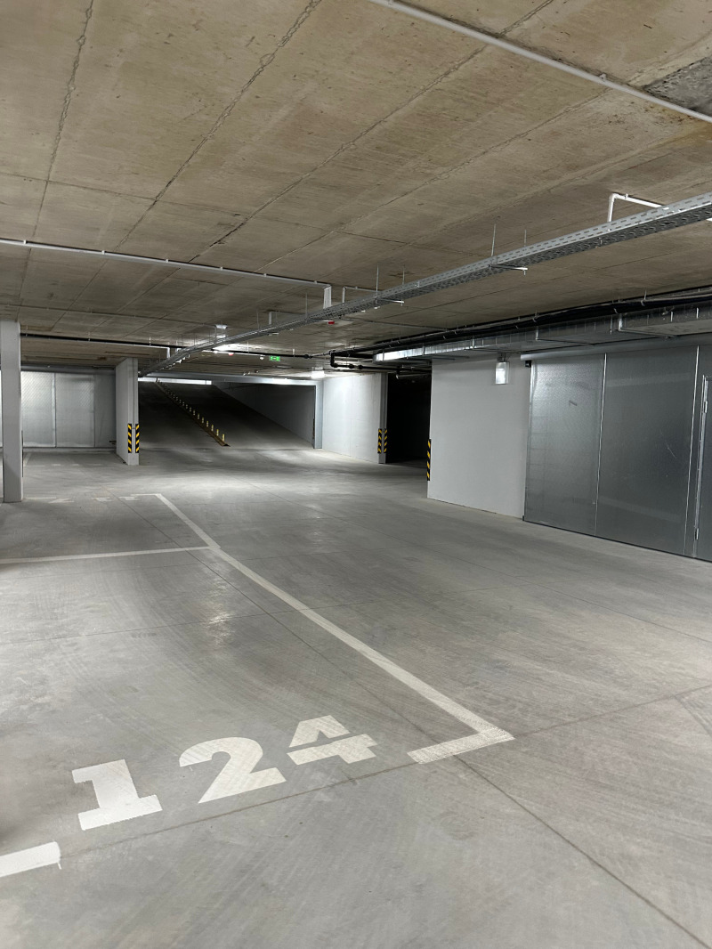 Дава под наем ГАРАЖ, ПАРКОМЯСТО, гр. София, Кръстова вада