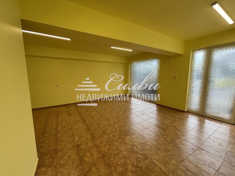 Дава под Наем МАГАЗИН в град Шумен, Басейна - 31 кв.м / 300 € » 586.75 лв., НЕДВИЖИМИ ИМОТИ СИЛВИ