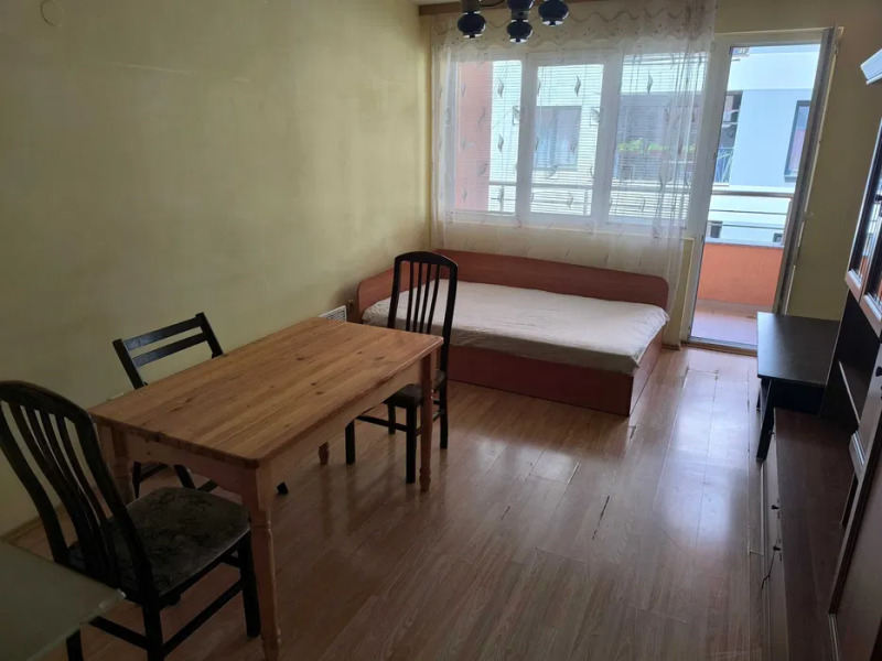 Дава под наем 2-СТАЕН, гр. София, Левски В