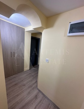 1 спаваћа соба Бакстон, Софија 5