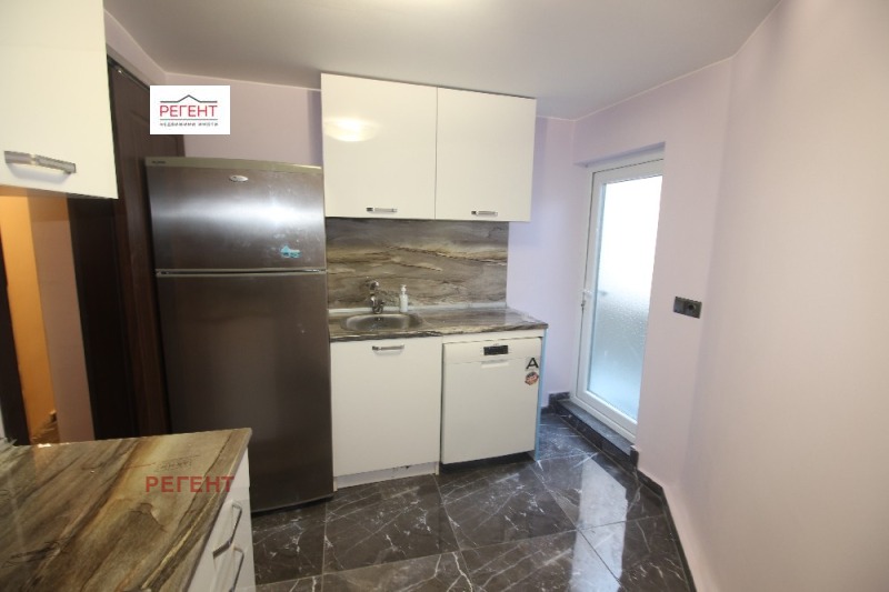 De inchiriat  1 dormitor Gabrovo , Țentâr , 55 mp | 30950009 - imagine [7]