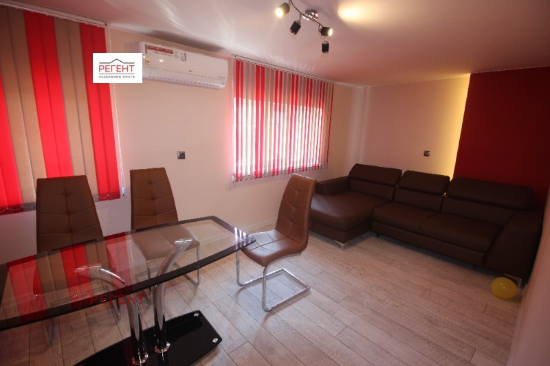 De inchiriat  1 dormitor Gabrovo , Țentâr , 55 mp | 30950009 - imagine [2]