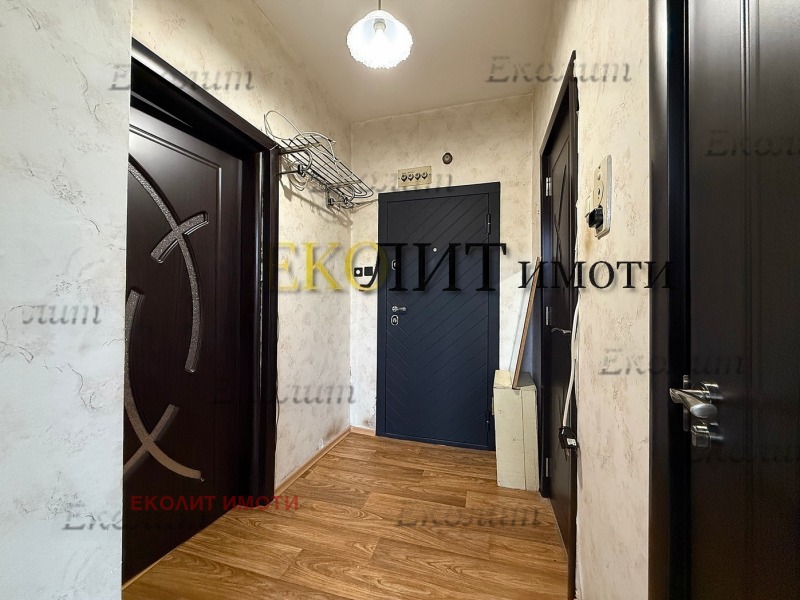Kiadó  Stúdió Sofia , Suhata reka , 42 négyzetméter | 58979749 - kép [2]