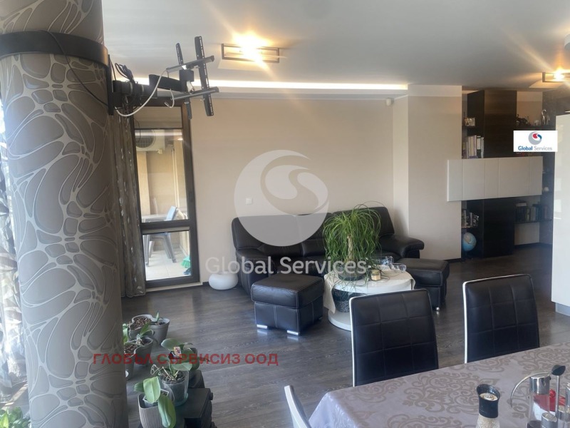 Kiralık  3 yatak odası Sofia , Iztok , 140 metrekare | 50776786