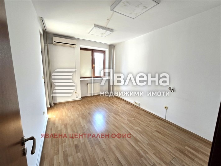 Дава под наем 4-СТАЕН, гр. София, Лагера, снимка 3 - Апартаменти - 53715942