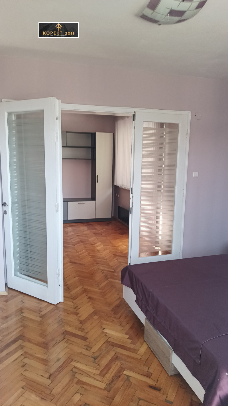 Kiadó  1 hálószoba Ruse , Centar , 70 négyzetméter | 10898681 - kép [12]