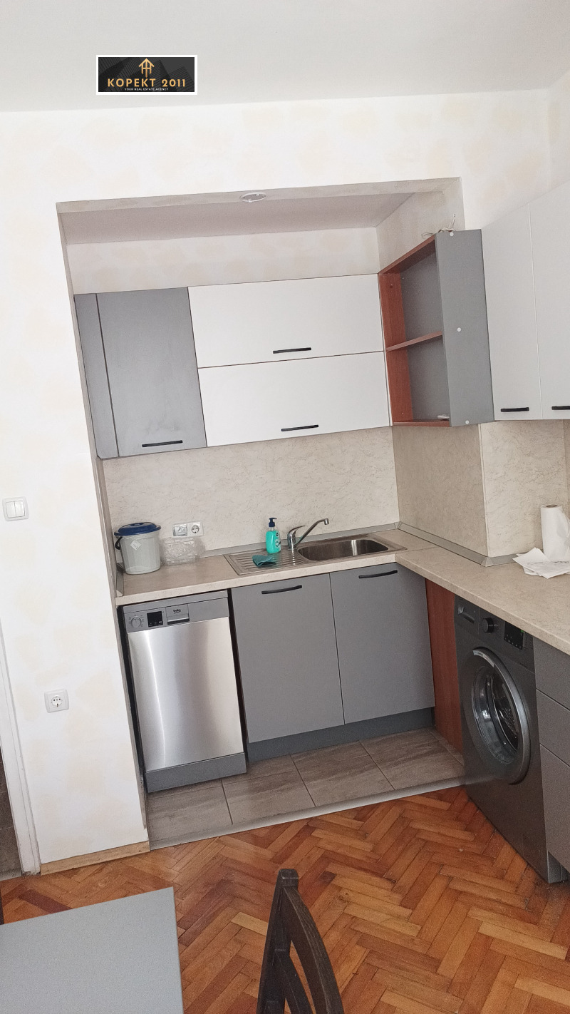 Kiadó  1 hálószoba Ruse , Centar , 70 négyzetméter | 10898681 - kép [3]