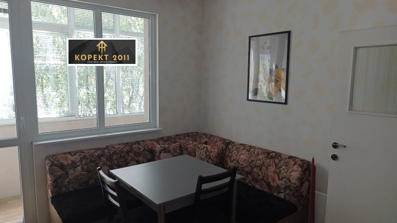 Kiadó  1 hálószoba Ruse , Centar , 70 négyzetméter | 10898681 - kép [2]