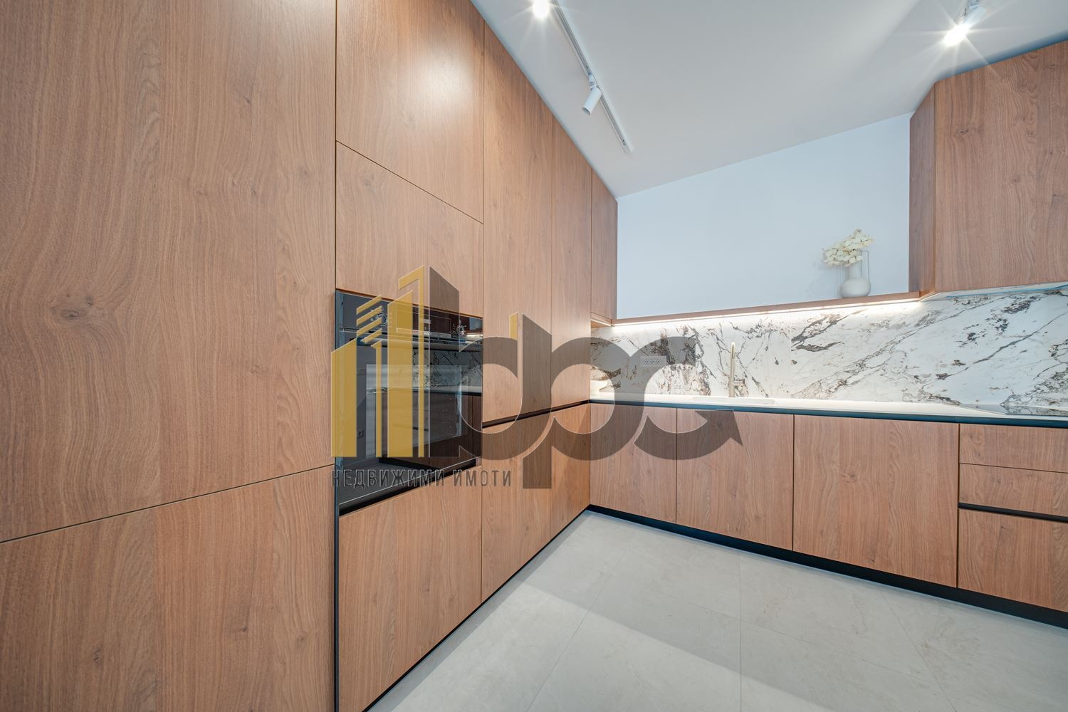 Дава под наем 2-СТАЕН, гр. София, Оборище, снимка 5 - Апартаменти - 53902725