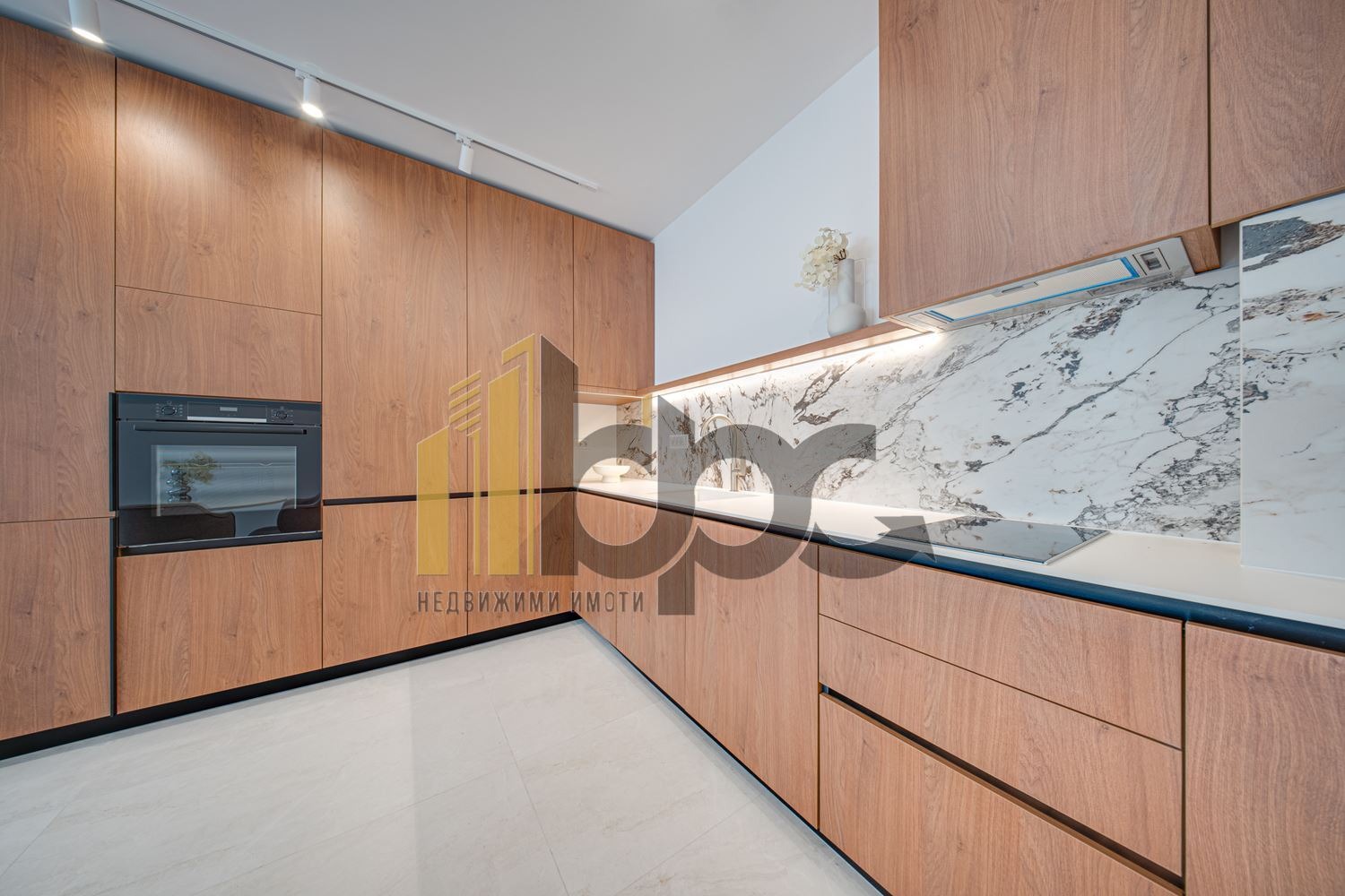 Дава под наем 2-СТАЕН, гр. София, Оборище, снимка 4 - Апартаменти - 53902725