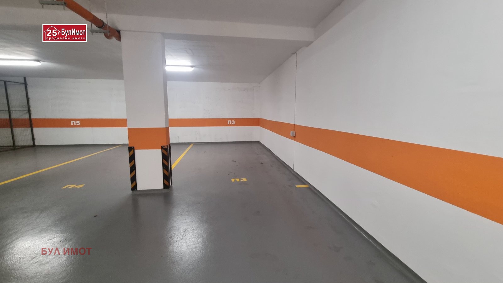 Дава под наем ГАРАЖ, ПАРКОМЯСТО, гр. Варна, Лятно кино Тракия, снимка 2 - Гаражи и паркоместа - 53688670