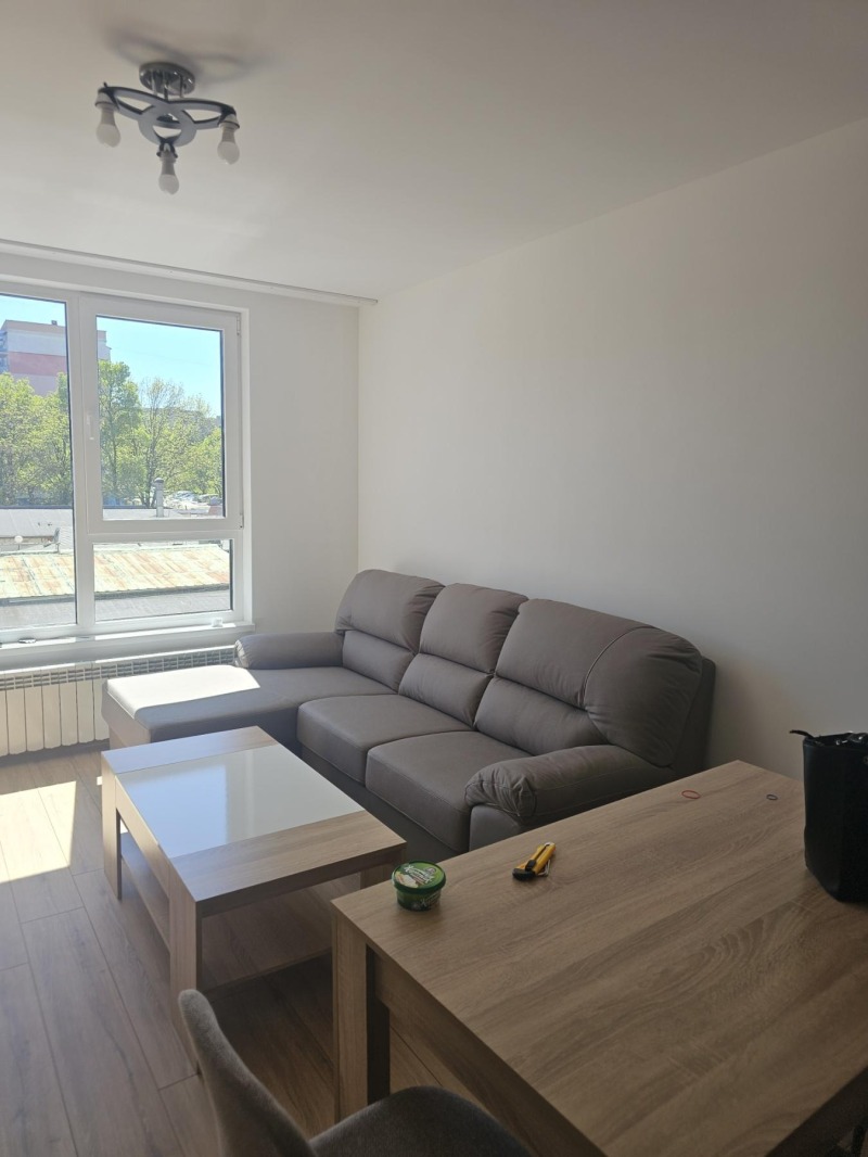 Дава под нем  2-стаен, град София, Люлин 3 •  599 EUR • ID 51807259 — holmes.bg - [1] 