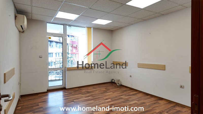 Дава под наем ОФИС, гр. Пазарджик, Идеален център