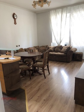 2 makuuhuonetta Karšijaka, Plovdiv