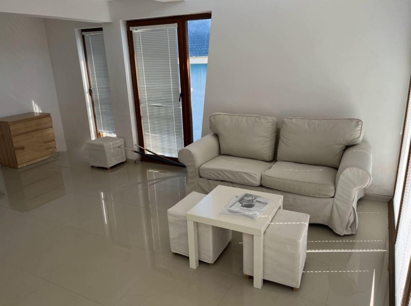 Дава под наем КЪЩА, гр. Варна, м-т Долна Трака, снимка 3 - Къщи - 51117474