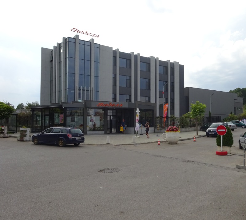 Te huur  Verhaallijn Sofia , Krasna poljana 2 , 4000 m² | 91624809 - afbeelding [2]