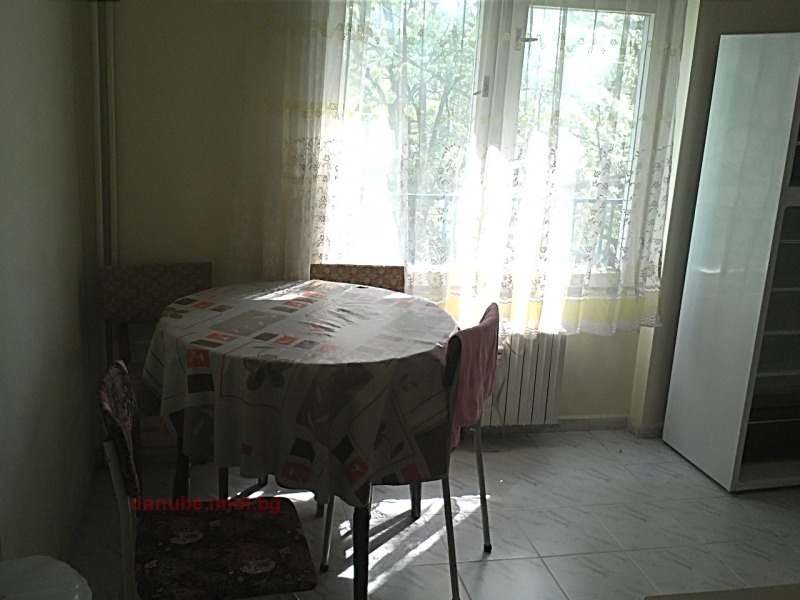 В аренду  1 спальня Русе , Център , 78 кв.м | 58854875 - изображение [2]