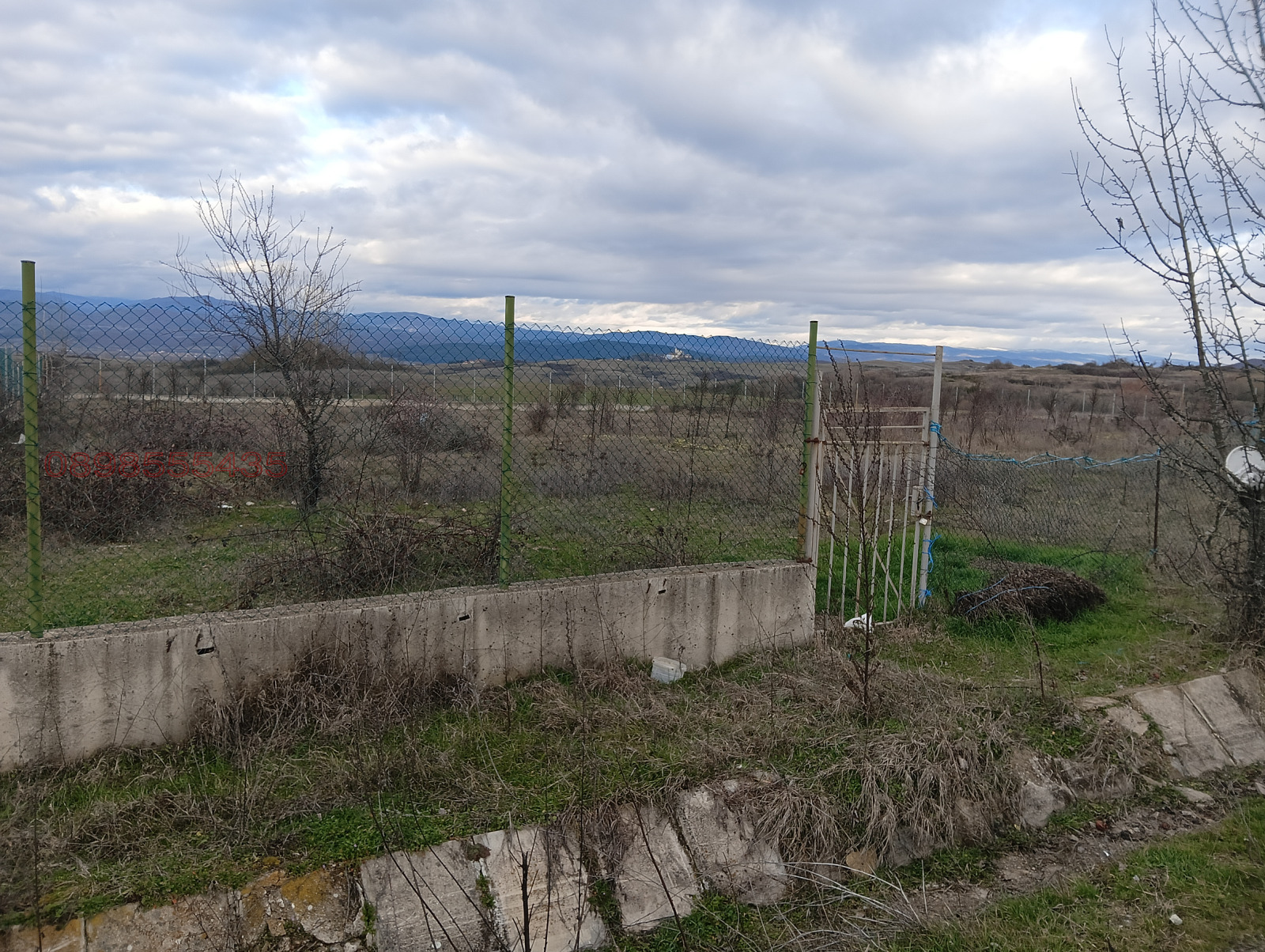 Дава под наем МЯСТО, с. Садово, област Благоевград