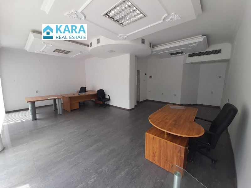 En renta  Oficina Kardzhali , Tsentar , 60 metros cuadrados | 53777647