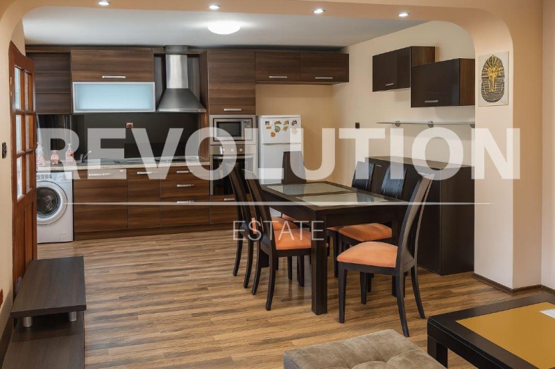 Дава под нем  2-стаен, град Варна, Колхозен пазар •  300 EUR • ID 39684698 — holmes.bg - [1] 