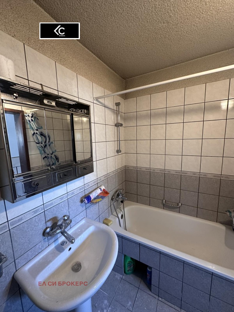 Дава под наем 4-СТАЕН, гр. София, Гео Милев, снимка 12 - Апартаменти - 53496649