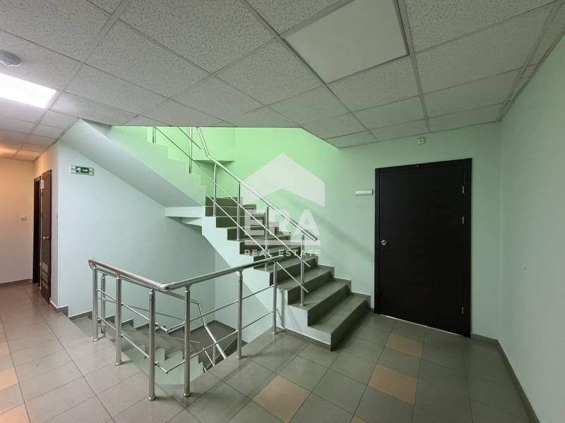Дава под наем ОФИС, гр. Варна, Център, снимка 13 - Офиси - 54791183