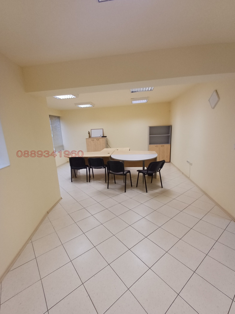 Дава под наем ОФИС, гр. Шумен, Център, снимка 6 - Офиси - 53149939