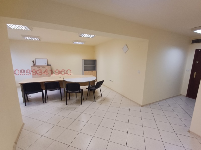 Дава под наем ОФИС, гр. Шумен, Център, снимка 2 - Офиси - 53149939