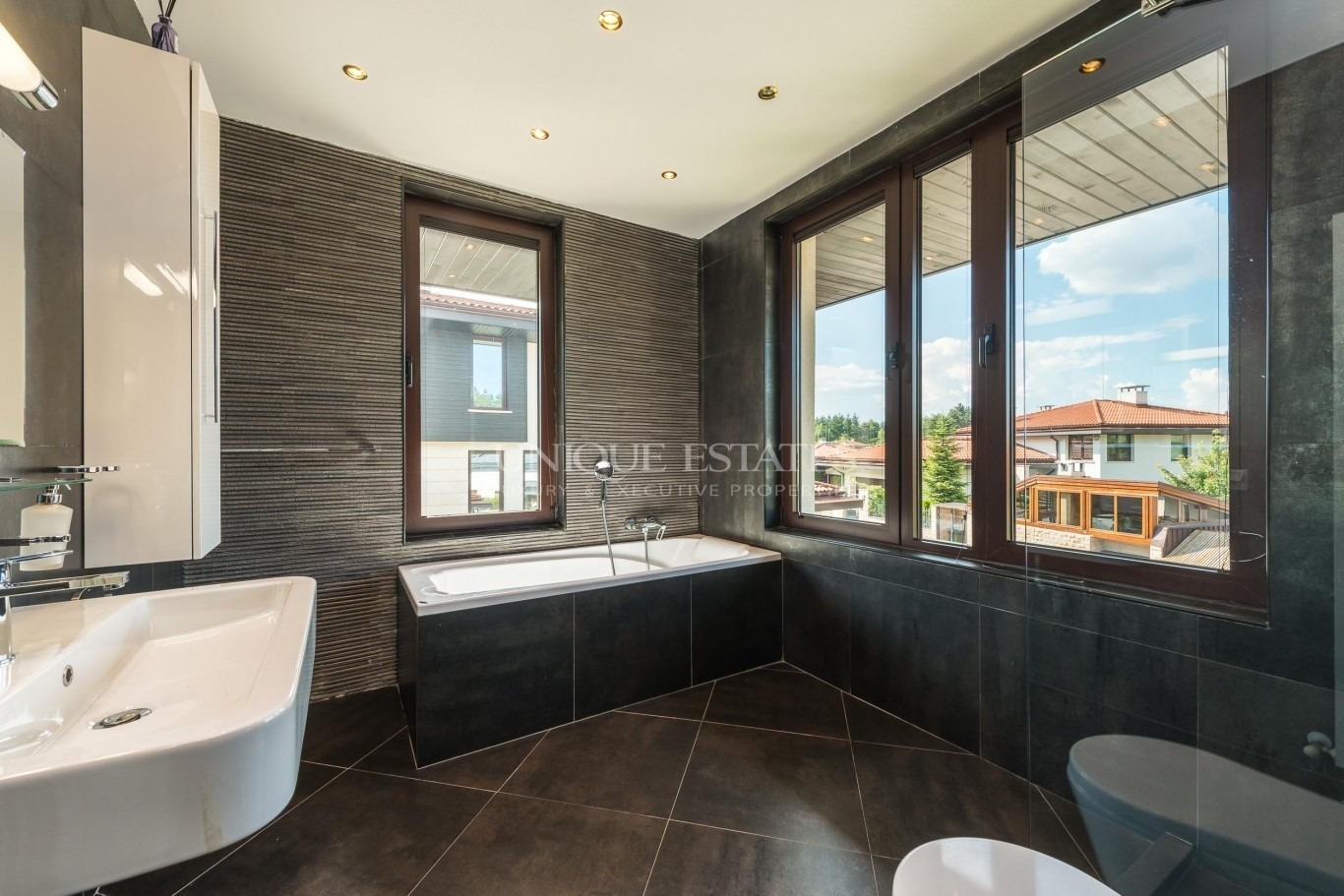 Дава под наем КЪЩА, гр. София, м-т Камбаните, снимка 9 - Къщи - 54294330