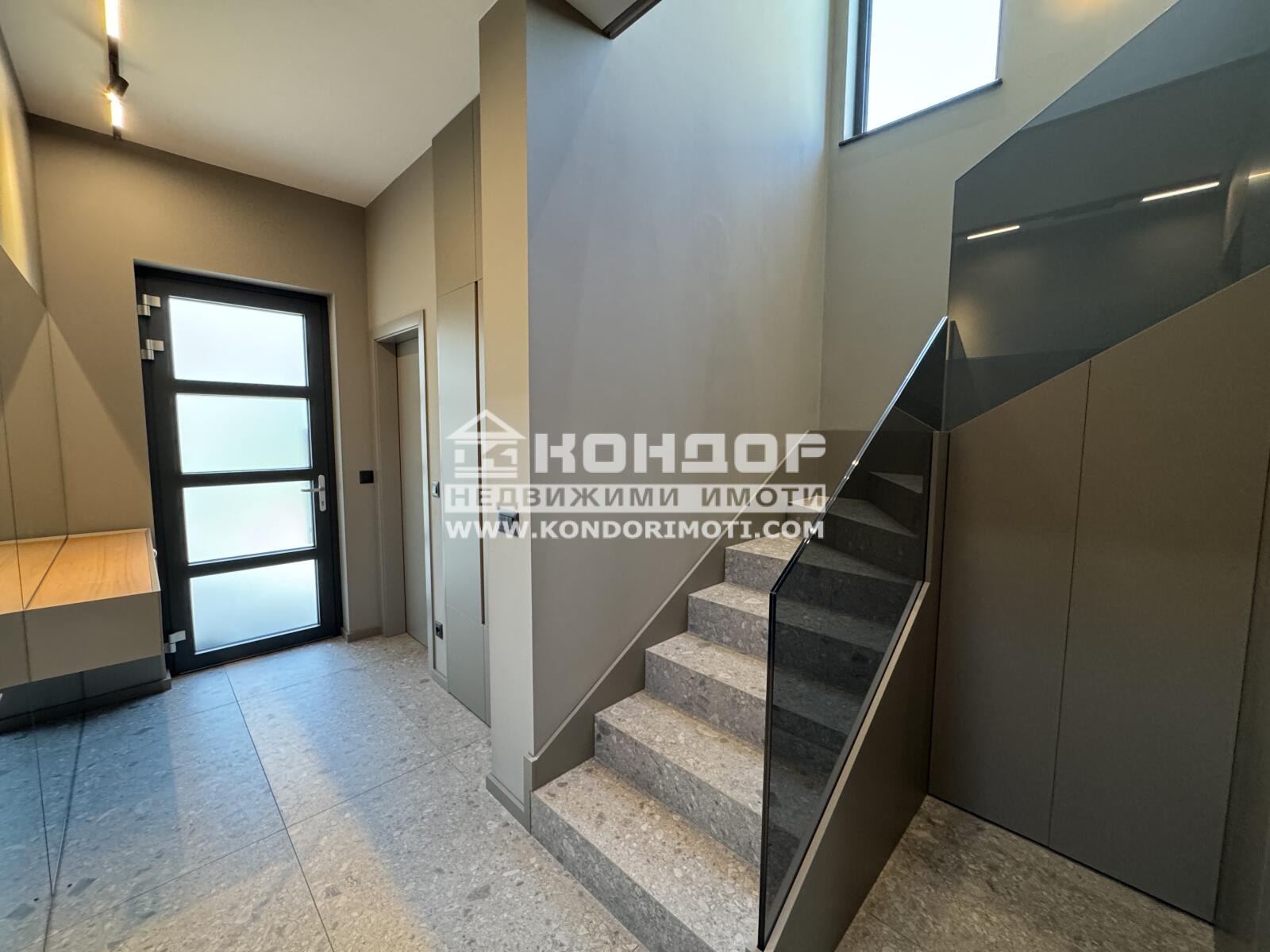 Дава под наем КЪЩА, с. Марково, област Пловдив, снимка 6 - Къщи - 55703907