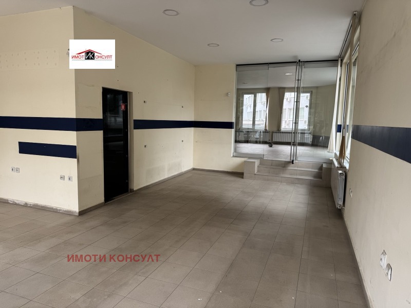 Дава под Наем МАГАЗИН в град Велико Търново, Център - 96 кв.м / 1 000 € » 1 955.83 лв., ИМОТИ КОНСУЛТ