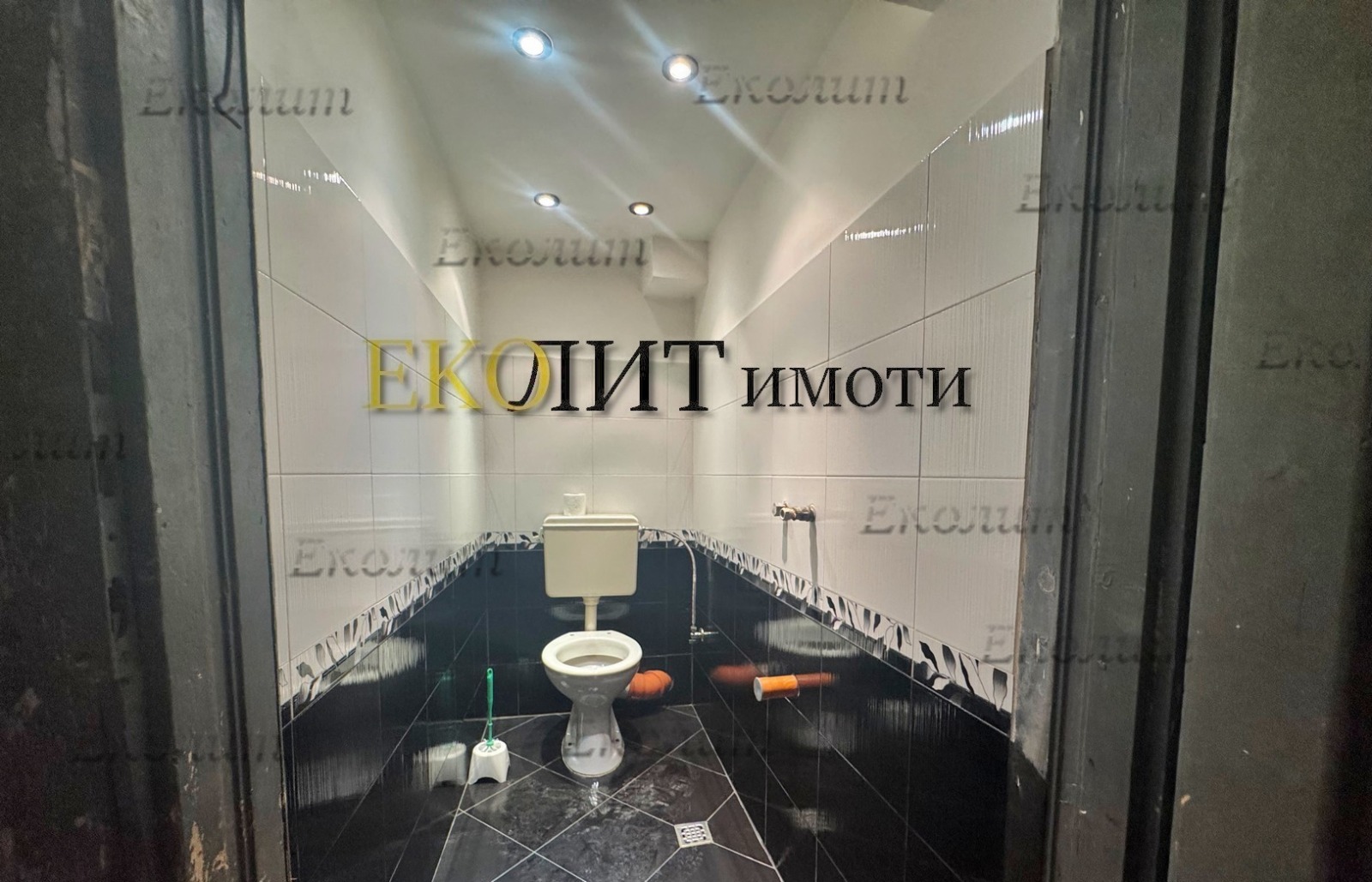 Дава под наем ОФИС, гр. София, Иван Вазов, снимка 5 - Офиси - 53282876