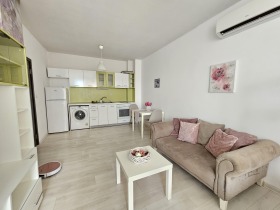 1 quarto Trakiia, Plovdiv 1