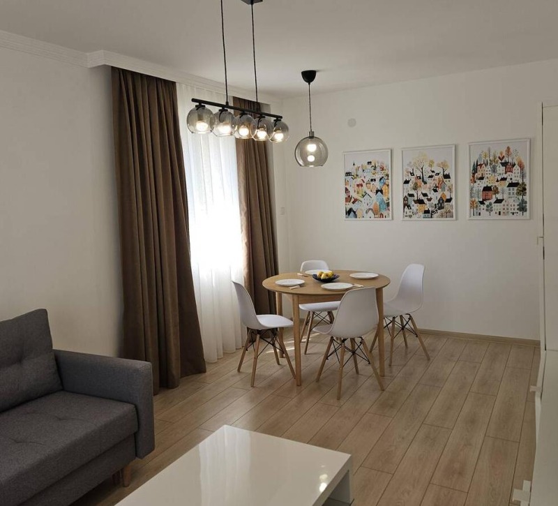 Kiadó  2 hálószobás Plovdiv , Centar , 91 négyzetméter | 91366572