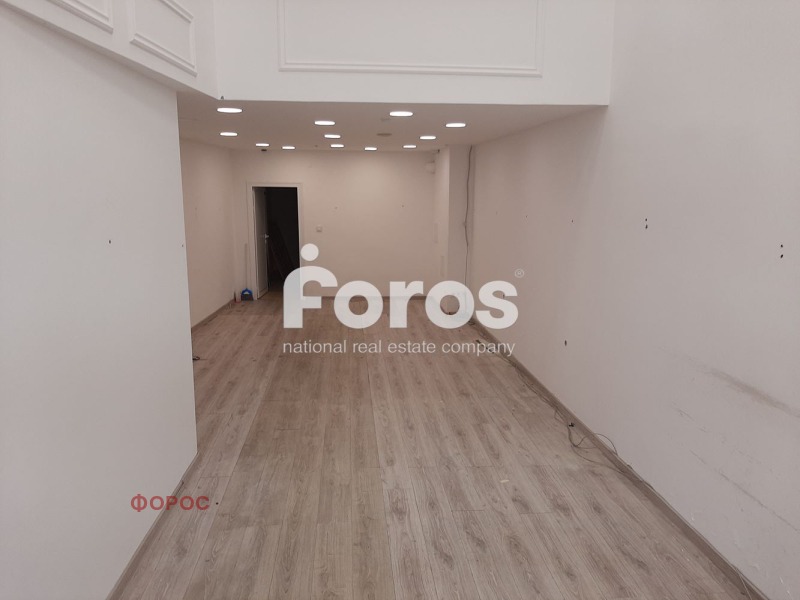 Дава под наем МАГАЗИН, гр. Бургас, Център