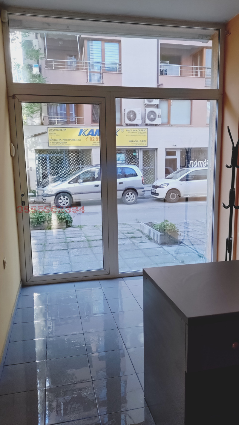 Da affittare  Negozio Sofia , Zona B-19 , 32 mq | 26852970 - Immagine [4]