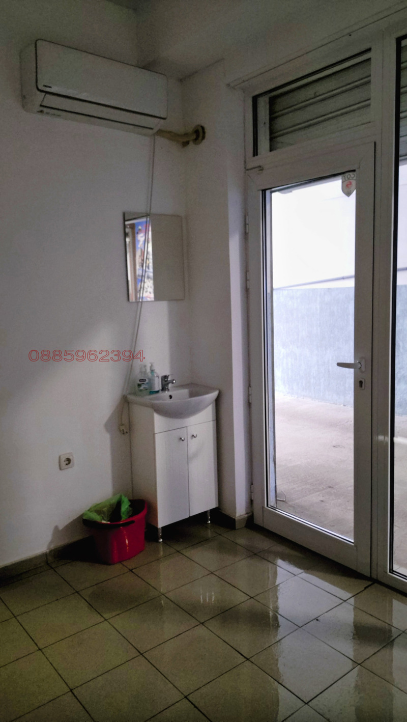 Da affittare  Negozio Sofia , Zona B-19 , 32 mq | 26852970 - Immagine [10]