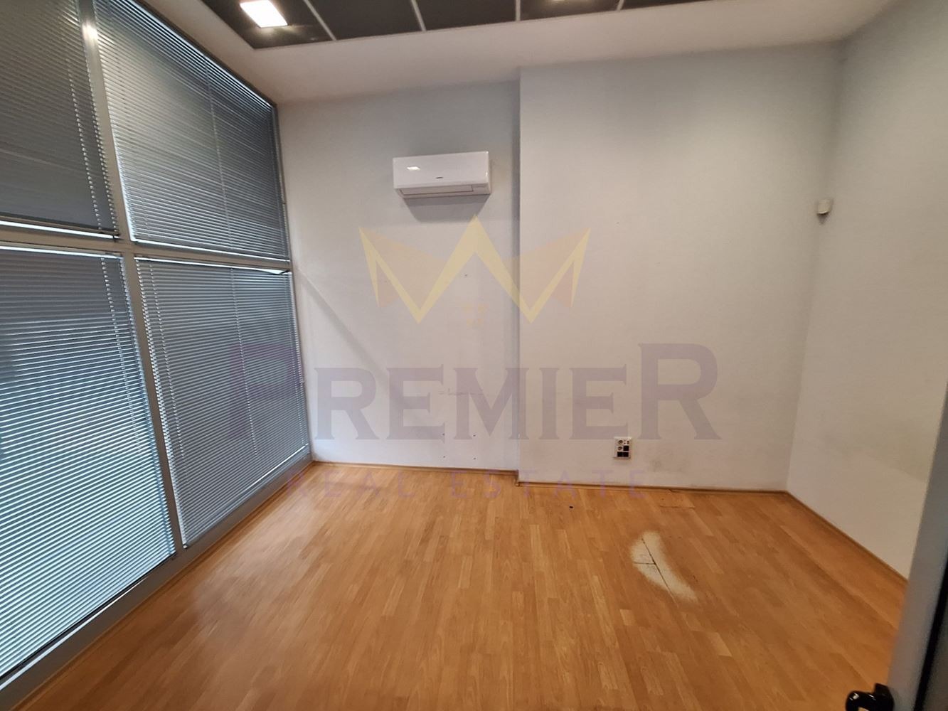 Дава под наем ОФИС, гр. Бургас, Център, снимка 10 - Офиси - 54058686