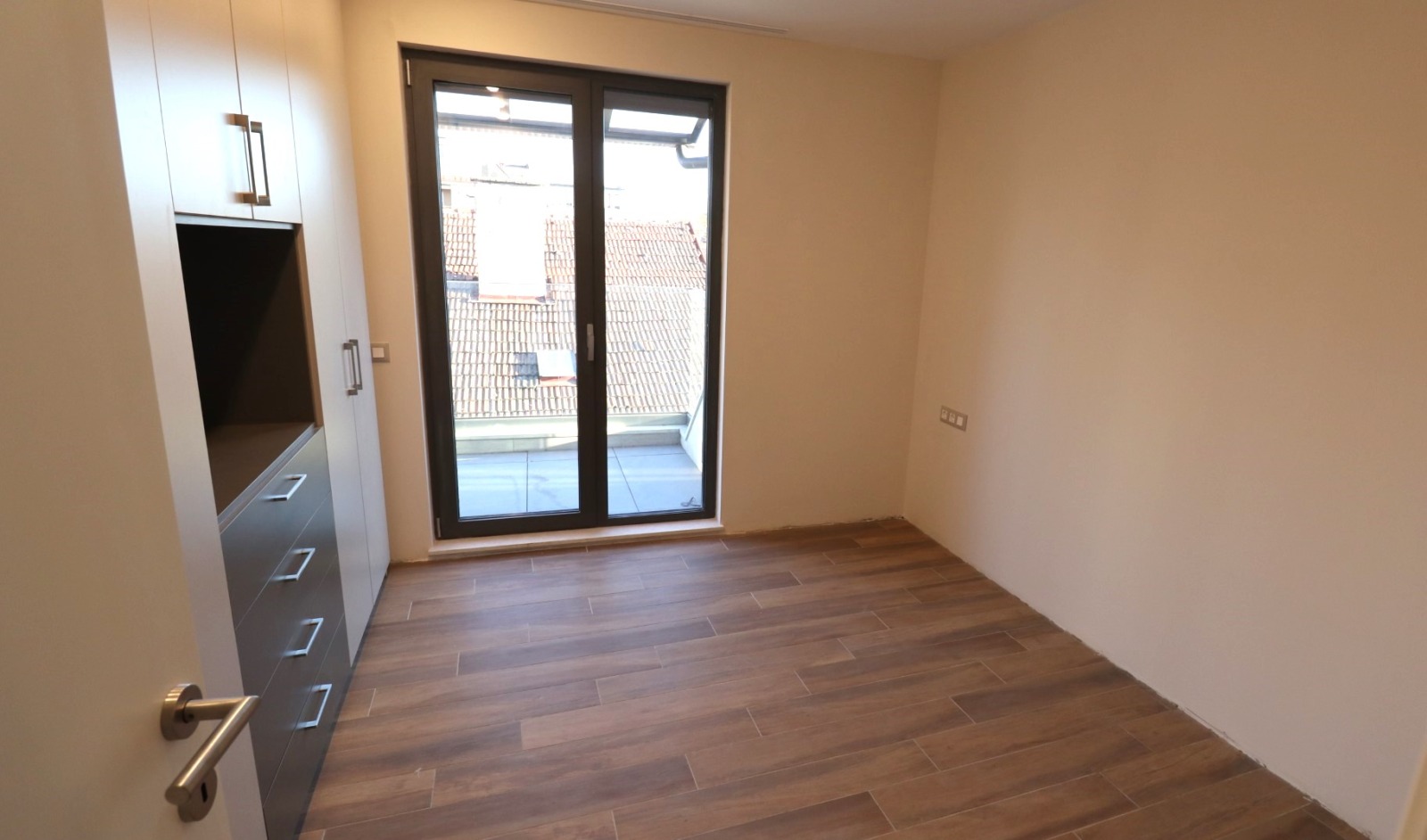 Дава под наем 4-СТАЕН, гр. София, Изток, снимка 9 - Апартаменти - 53613246