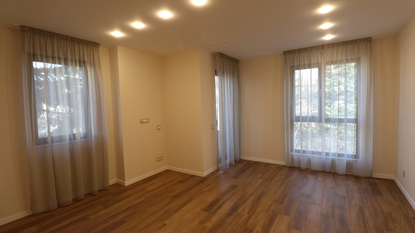 Дава под наем 4-СТАЕН, гр. София, Изток, снимка 4 - Апартаменти - 53613246